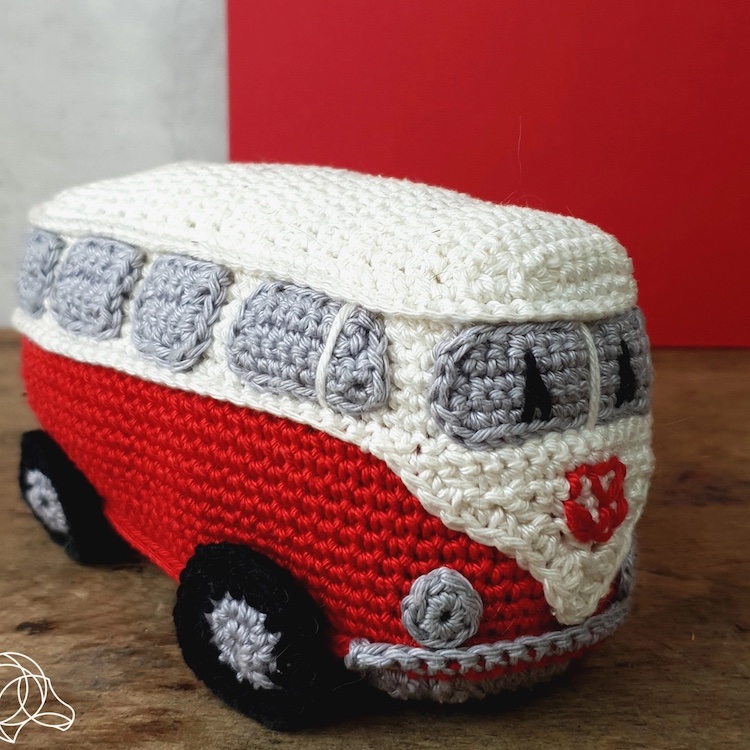 Retro Van Crochet Kit by Hardicraft