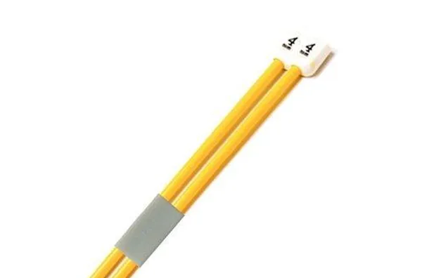 Knitting Needles - 4mm Straight Childrens Plastic 17cm Long