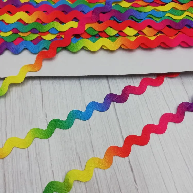 15mm Ric Rac in Rainbow Ombre 