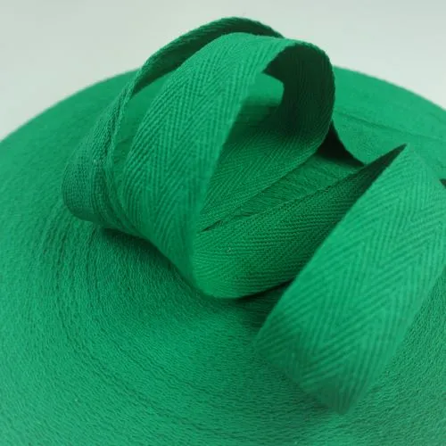 25mm Cotton Twill Tape in Kelly Green