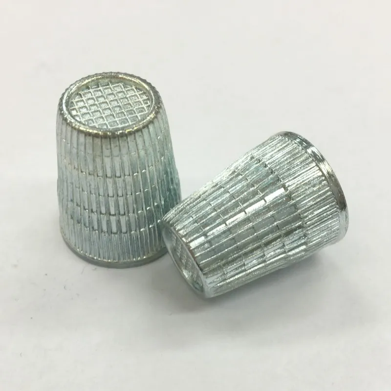 Prym - Metal Thimble - 14mm - Finger Protection - Sewing Aid Thimbles with Non-Slip Top. 18mm. Metal. 